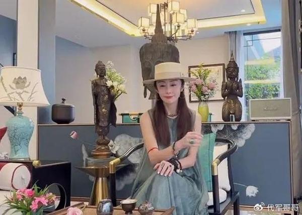 Cuộc sống ẩn dật của sao nữ đẹp nhất phim Châu Tình Trì-2