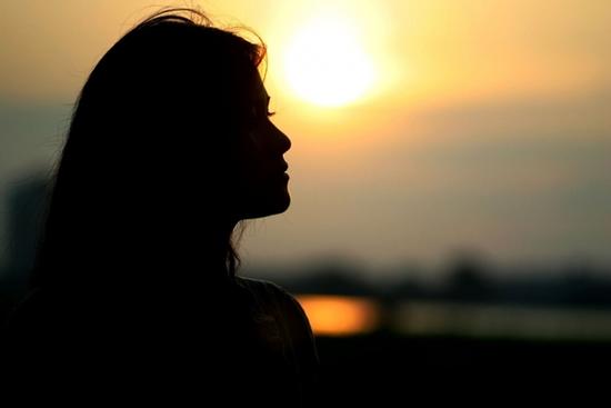 Tôi phân vân không biết có nên nhận con riêng của chồng về nuôi