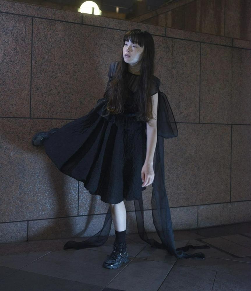 Đôi giày đẹp nhất thế giới năm 2023, có giá bán lại 11 triệu đồng-4