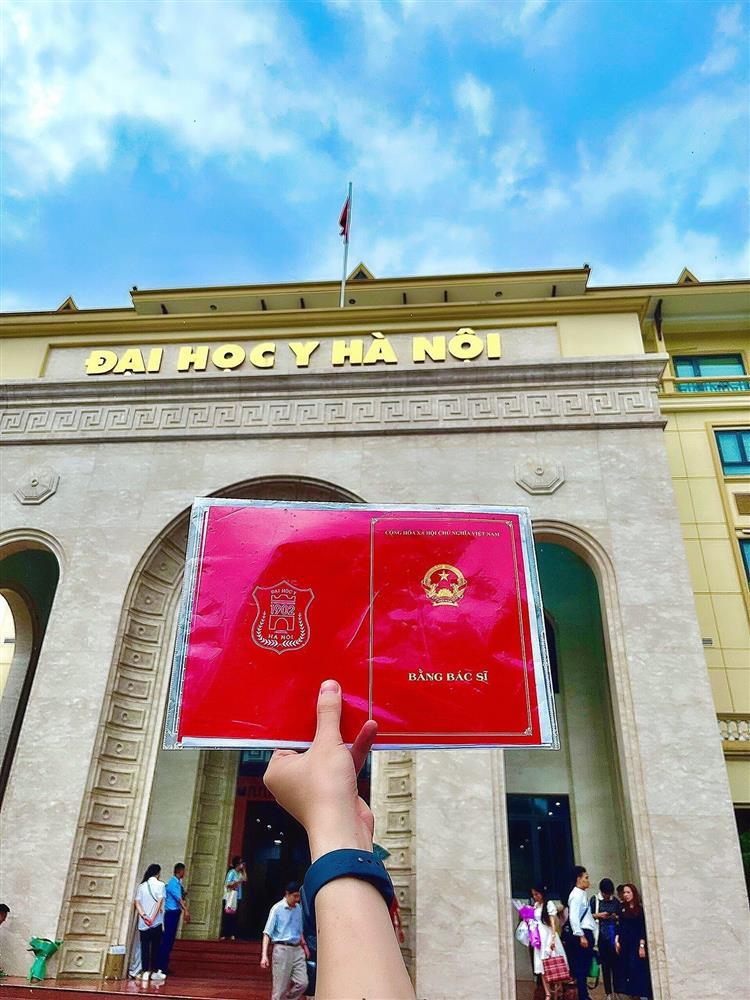 Á khoa tốt nghiệp Đại học Y Hà Nội từng có ý định bỏ cuộc sau 2 tháng nhập học-3