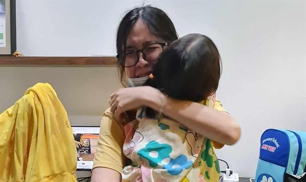 Mẹ bé gái 3 tuổi: Không ngờ kẻ bắt cóc là bạn của gia đình-1