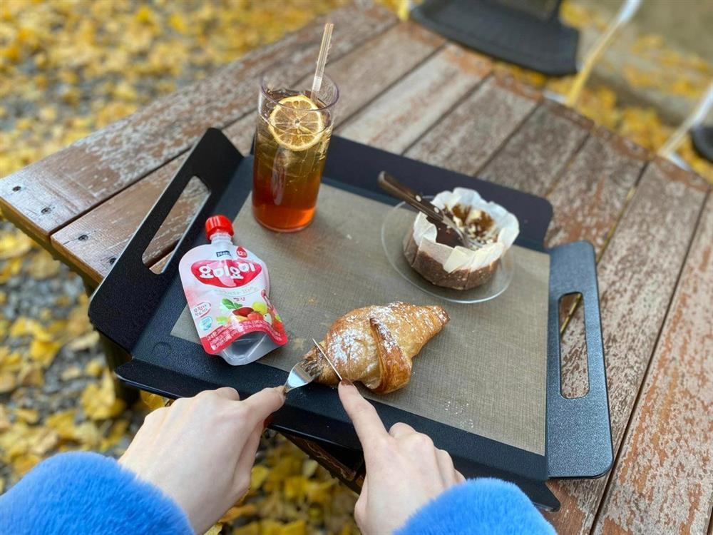 Quán cà phê lá vàng đẹp như tranh được người Việt săn lùng khi đến Hàn Quốc-4