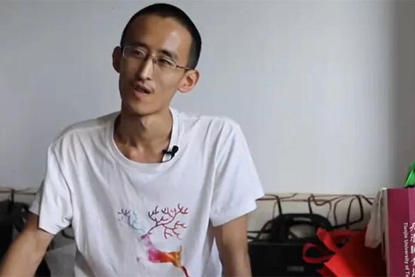 Dở khóc dở cười chuyện những đứa trẻ to xác về nhà ăn bám bố mẹ-3