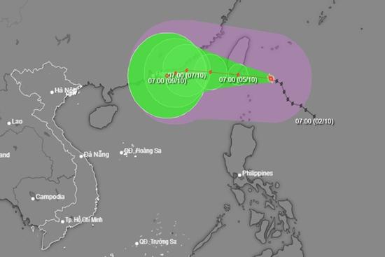 Bão Koinu giật cấp 17 đang hướng vào Biển Đông