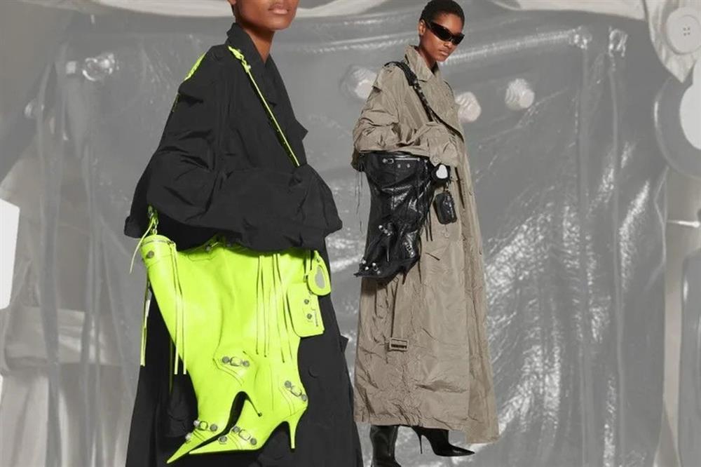 Túi xách hình đôi giày, thùng sơn kỳ lạ vẫn có giá hàng nghìn USD-6