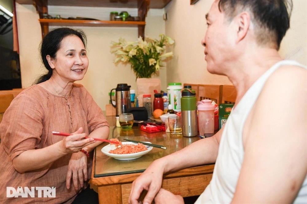 NSND Lan Hương nói gì về tin đồn chia tay NSƯT Đỗ Kỷ?-2