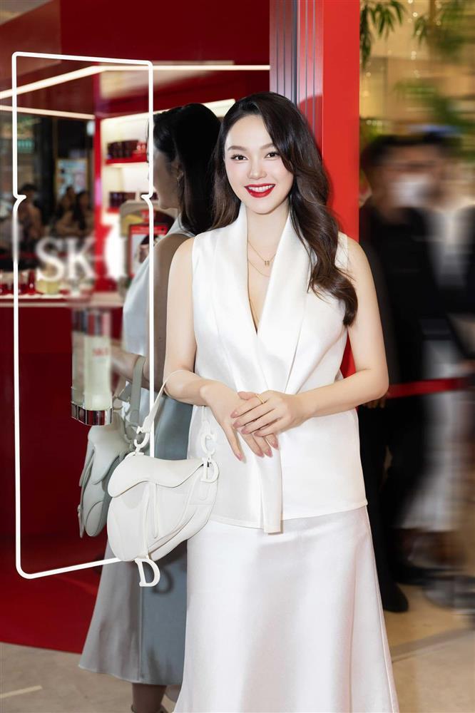 Minh Hằng đẹp mặn mà sau khi sinh con, sau 1 tháng đã lao vào giảm cân lấy lại dáng-1