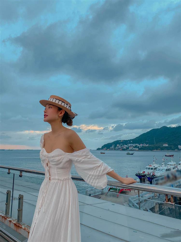 Minh Hằng đẹp mặn mà sau khi sinh con, sau 1 tháng đã lao vào giảm cân lấy lại dáng-7