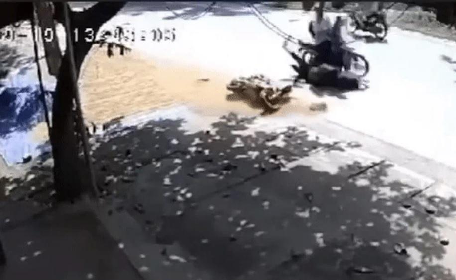 Nữ sinh 15 tuổi chết vì đống thóc giữa đường, bắt đền ai?-1