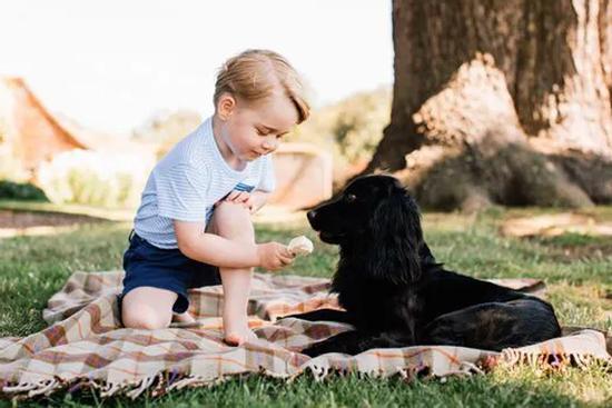 Chuyện ly kỳ đằng sau tên của Vương tôn George: Được chọn bởi một 'thành viên' độc đáo trong nhà