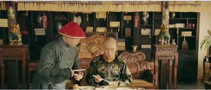 Hé lộ bữa ăn 120 món của hoàng đế và lý do ngài gắp không quá 3 miếng mỗi món-2