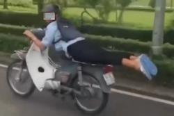 Thiếu niên 'diễn xiếc' trên mô tô trước cổng UBND tỉnh Vĩnh Long