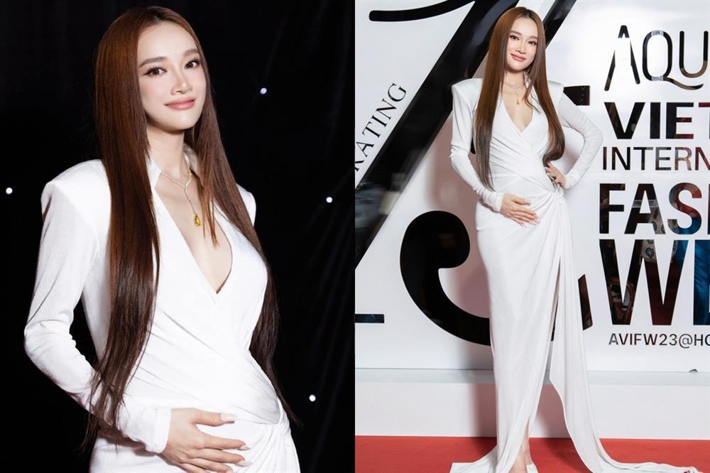 Mang bầu lần 2, Nhã Phương chuộng diện váy ôm sát đi dự sự kiện-2