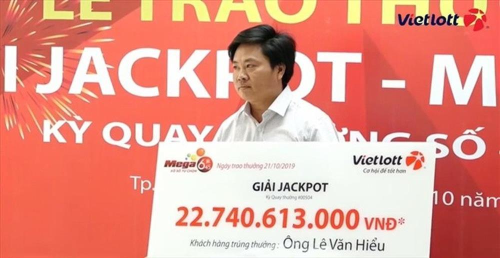 Những khách hàng trúng Vietlott tiền tỷ nhưng không đeo mặt nạ-4