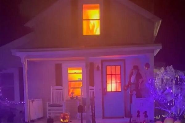 Nhường mặt nạ phòng độc cho bé gái trong đám cháy, lính cứu hỏa tổn thương não-3