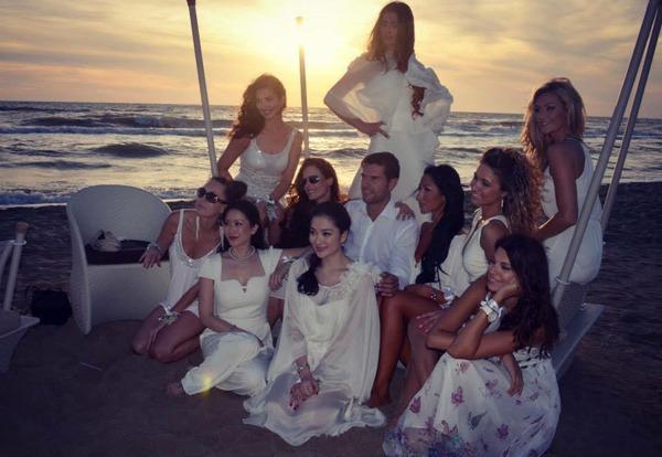 Sau 19 năm thi nhan sắc, Nguyễn Thị Huyền chưa cho bạn bè dự đám cưới, tiết lộ có giục cũng chịu-3