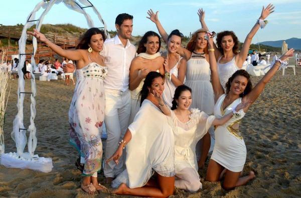 Sau 19 năm thi nhan sắc, Nguyễn Thị Huyền chưa cho bạn bè dự đám cưới, tiết lộ có giục cũng chịu-4