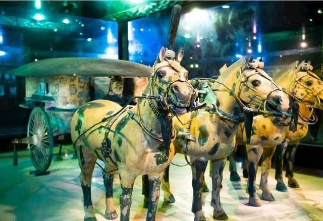 Bí ẩn cỗ xe giường nằm của Tần Thủy Hoàng hơn 2.000 năm vẫn hoạt động-4