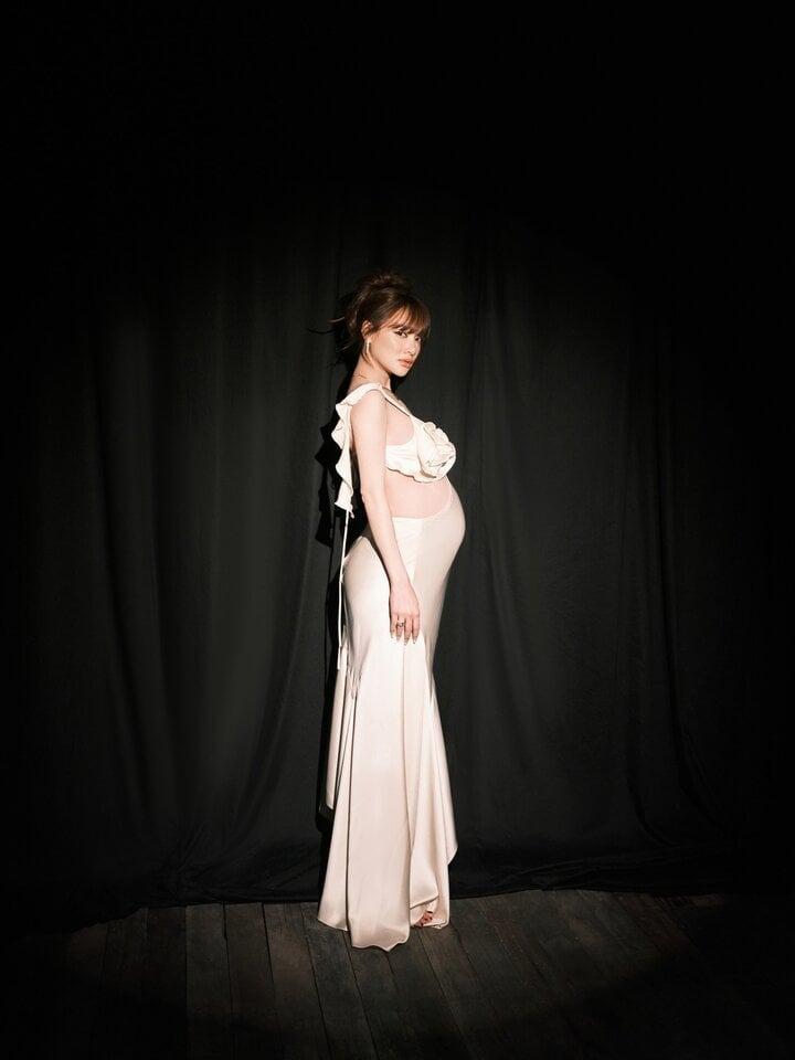 Nhã Phương vẫn xinh đẹp, rạng ngời khí chất ở tháng cuối thai kỳ-9