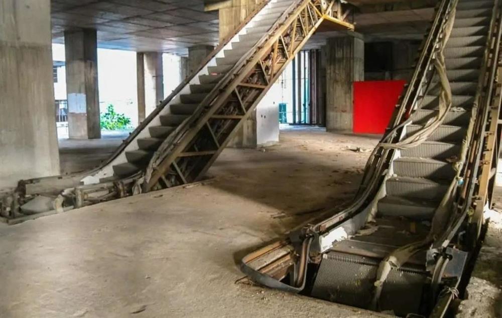 Vẻ ma mị trong tòa tháp hơn 30 năm chưa hoàn thành giữa Bangkok-2