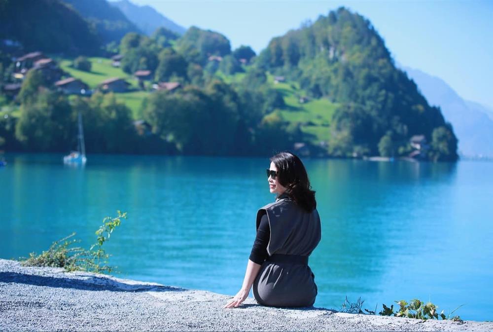 NSƯT Chí Trung và bạn gái doanh nhân sau 5 năm gắn bó: Du lịch khắp nơi, trân trọng hạnh phúc hiện tại-8