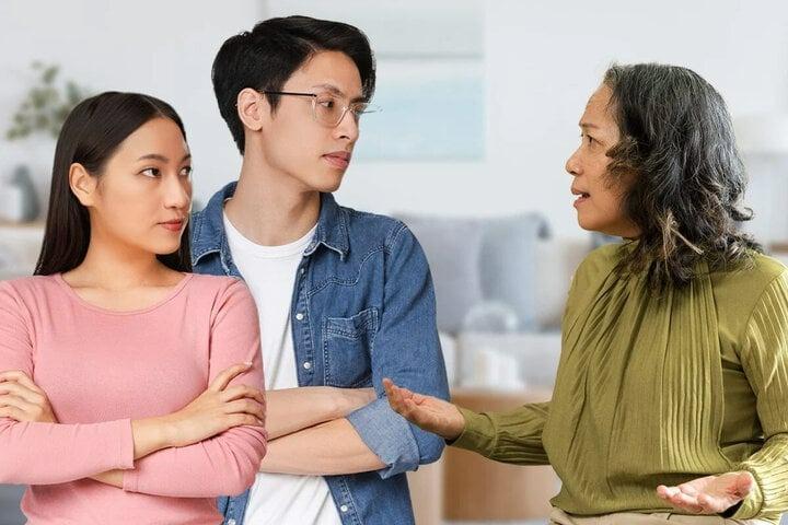 Mẹ già kiện con gái và con rể, đòi hơn 600 triệu đồng tiền công trông cháu-1