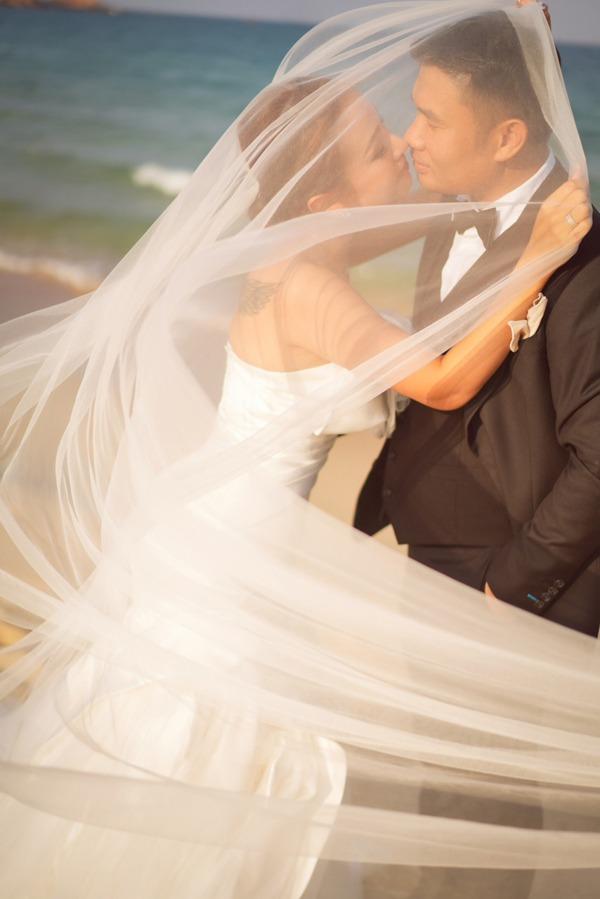 Cùng trong hội chị em với Vy Oanh, Phan Như Thảo, Vân Hugo sống hạnh phúc như thế nào?-1