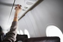 Tại sao không nên đóng lỗ thông gió trên máy bay?