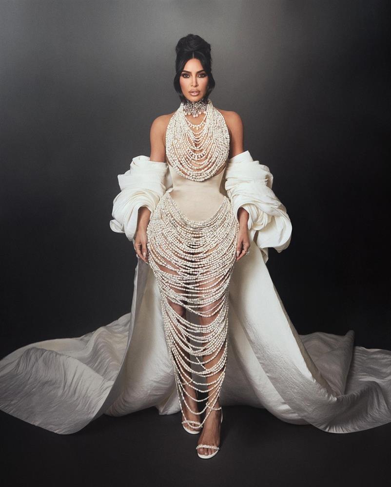 Có 1,7 tỷ USD, Kim Kardashian vẫn sợ bị đánh giá thấp kém-2