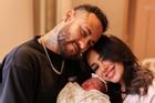 Neymar và bạn gái hạnh phúc đón con gái chào đời