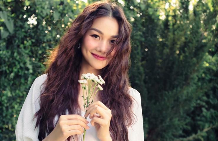 Siêu mẫu đắt giá bậc nhất showbiz Việt vừa lộ diện chồng sắp cưới thành công cỡ nào?-15