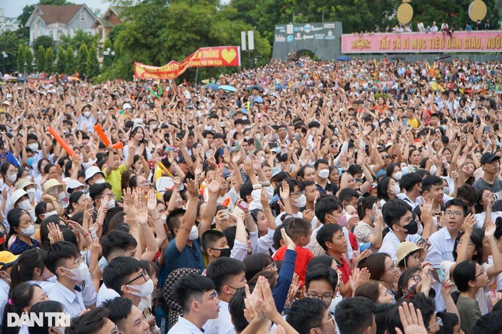 4 điều quý giá người cha dặn nhà vô địch Olympia trước ngày thi-1