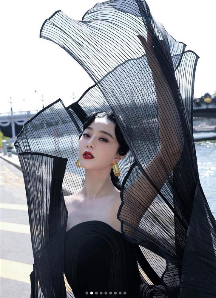 Phạm Băng Băng sở hữu tay bắp chuối nhưng lên đồ lần nào cũng được khen-2