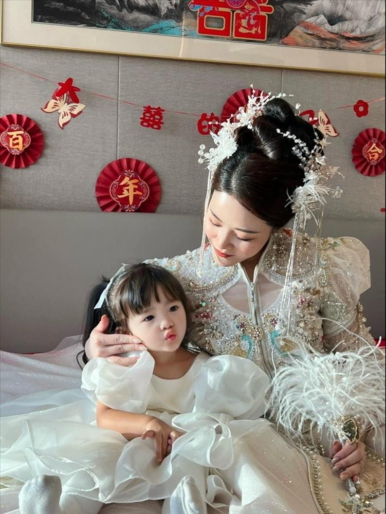 Em gái Ông Cao Thắng lộng lẫy chuẩn thiên kim tiểu thư trong ngày trọng đại-1