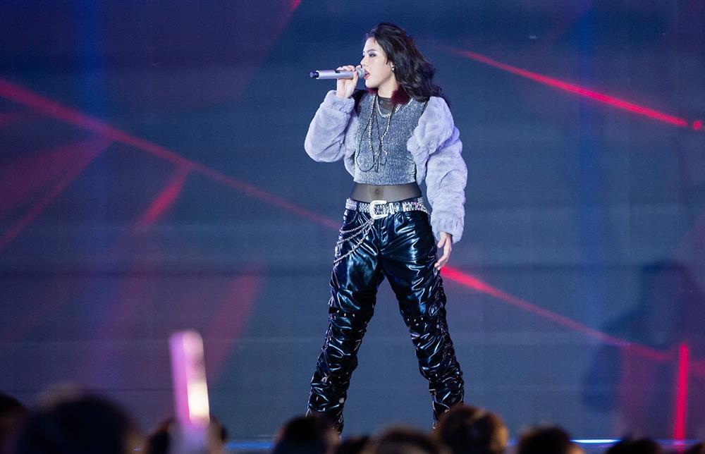 Giám khảo Vietnam Idol cứu cô gái hát yếu-8