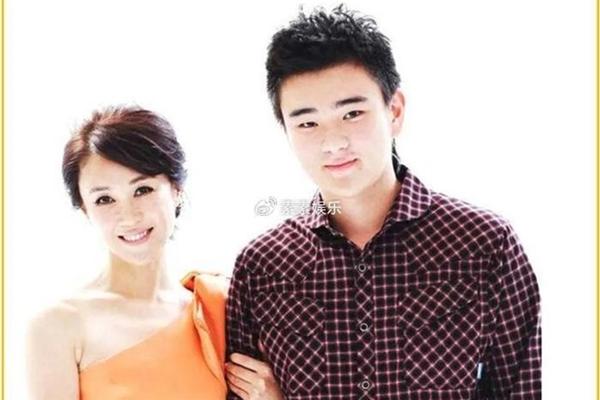 Nữ diễn viên Tăng Nhược Băng đột tử khi đang cho con tắm-3