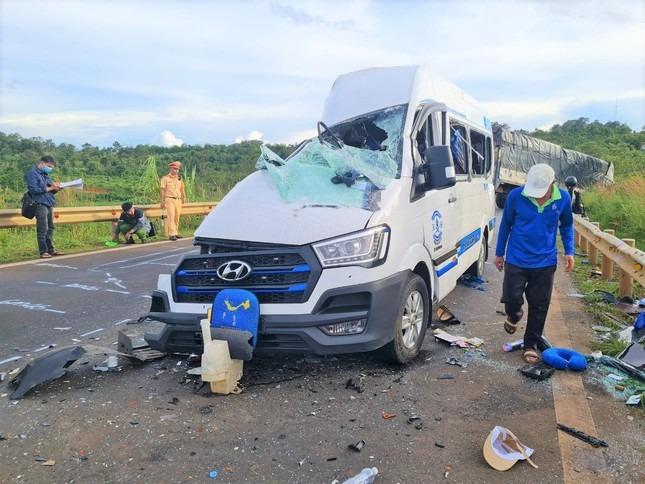 Vụ ô tô tải đấu đầu xe khách: Nghẹt thở vì tiếng kêu cứu thất thanh-1