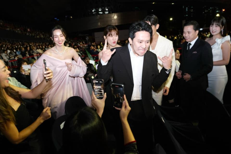 Hoa hậu Thùy Tiên cùng vợ chồng Trấn Thành, Hari Won gặp ác nữ phim The Glory-2