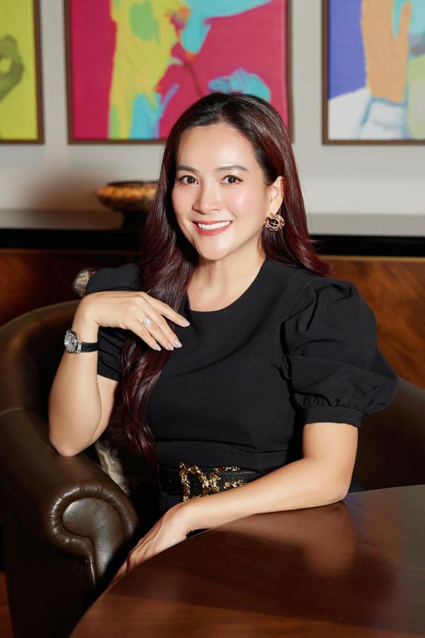 Sao Việt lấy vợ đại gia: Hôn nhân 14 năm nhiều chú ý của Bình Minh bên bạn đời doanh nhân-4