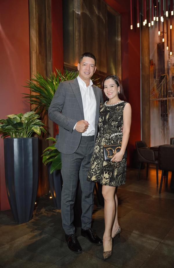 Sao Việt lấy vợ đại gia: Hôn nhân 14 năm nhiều chú ý của Bình Minh bên bạn đời doanh nhân-6