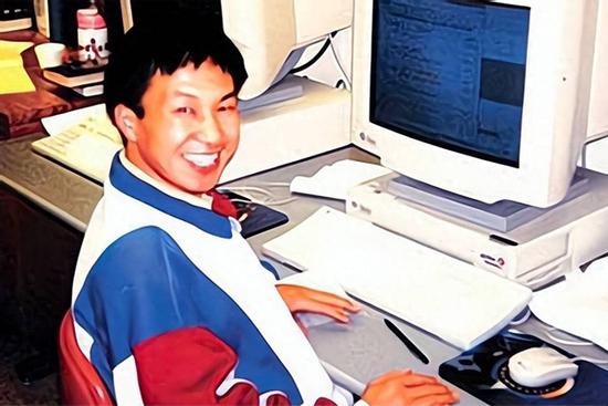 Bi kịch cuộc đời của phó giáo sư Vật lý nổi tiếng trở thành thợ sơn
