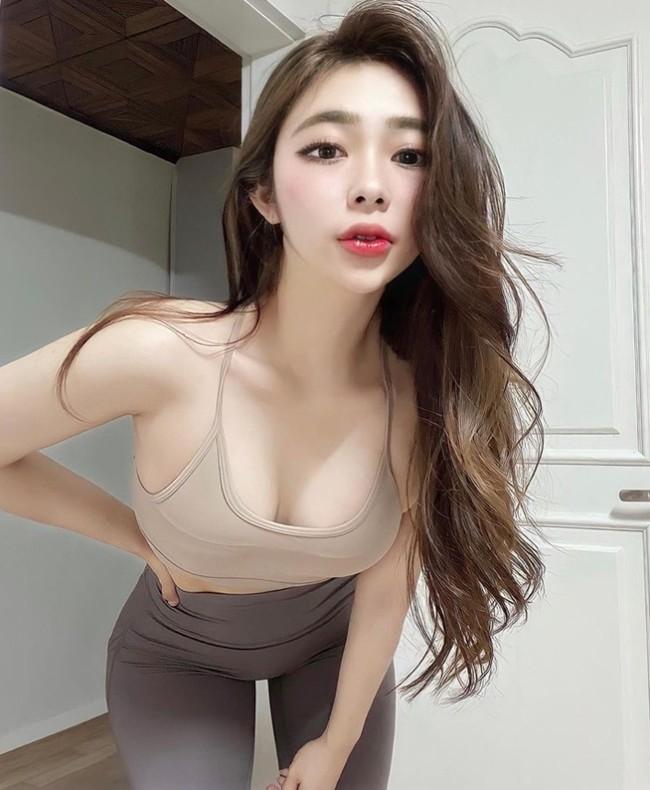 Nữ nhân viên văn phòng sở hữu vòng 3 thật nhưng ảo như photoshop?-7