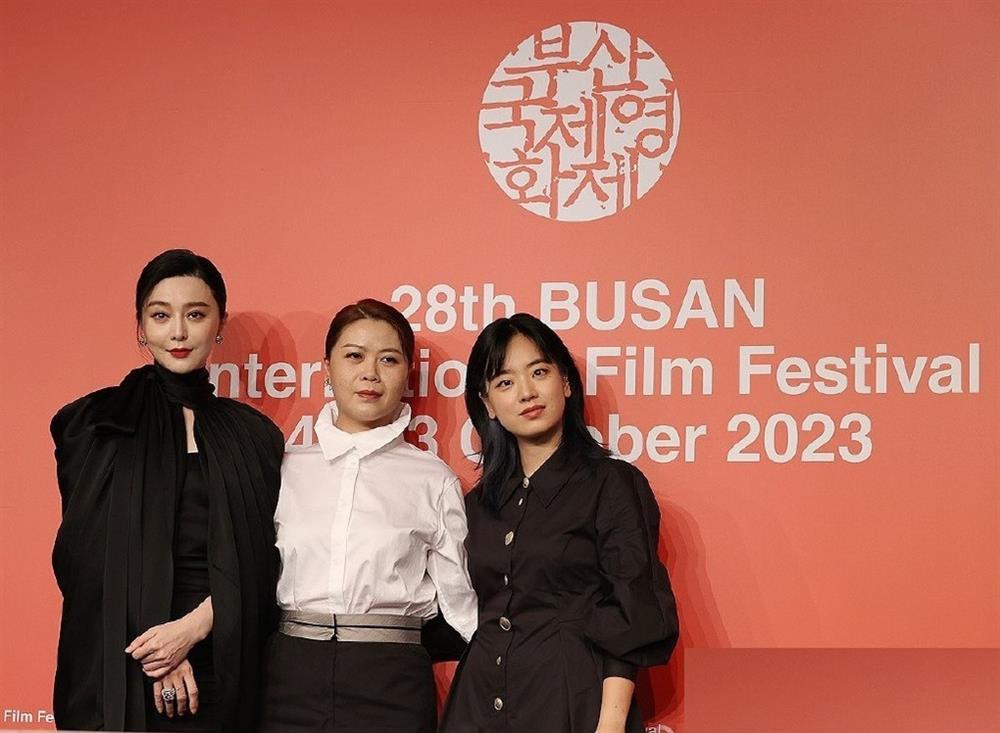 Phạm Băng Băng: Bị thất sủng ở quê nhà, chạy show mệt nghỉ tại nước ngoài-4