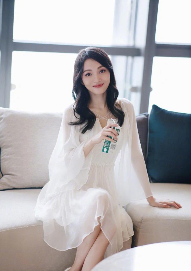 Công chúa tiểu muội 41 tuổi diện mạo như mới 18 nhờ nói không với một loại đồ ăn-1