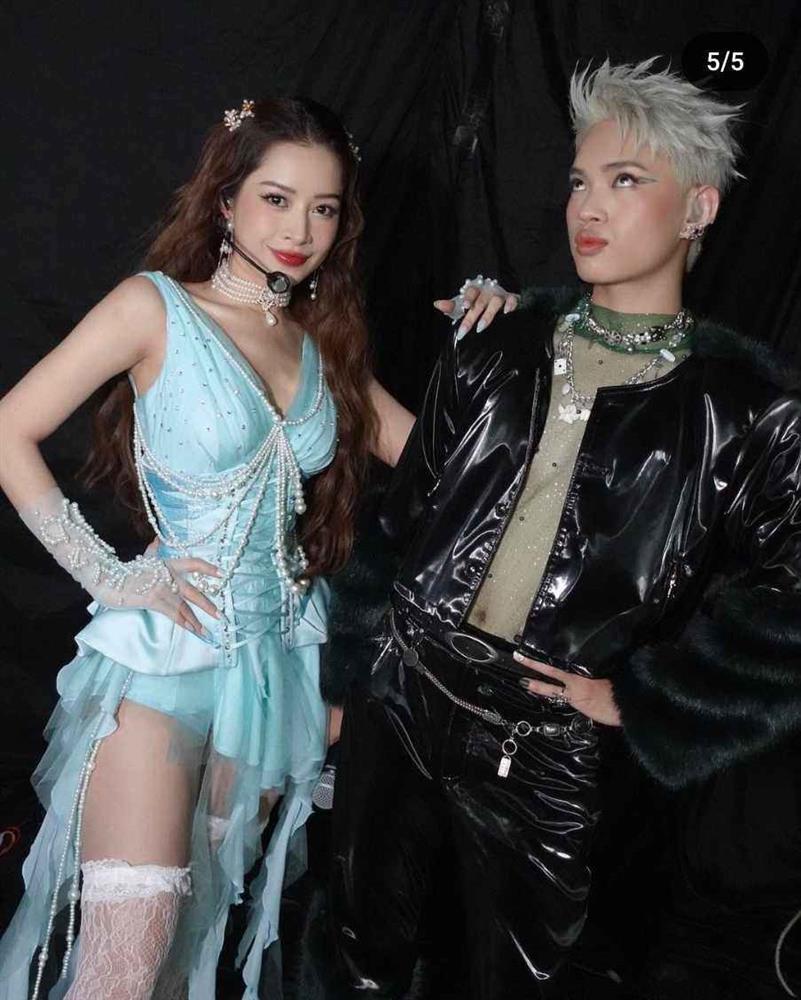 Bà chủ tiệm phở Chi Pu có bảo bối quyến rũ, cứ mặc lên là độ nóng tăng gấp 10-3