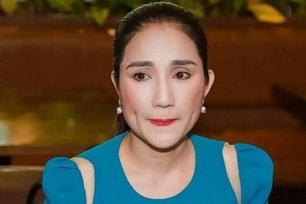 Diễn viên 38 tuổi được chồng bật đèn xanh ngủ với người khác-4