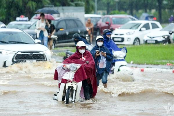 Hơn 500 hộ dân bị cô lập do mưa lớn nhiều ngày-4