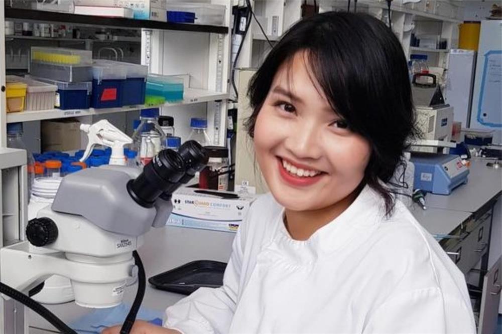 Cày ngày đêm săn học bổng Anh, cô gái Việt nhận bằng tiến sĩ ở tuổi 28-3