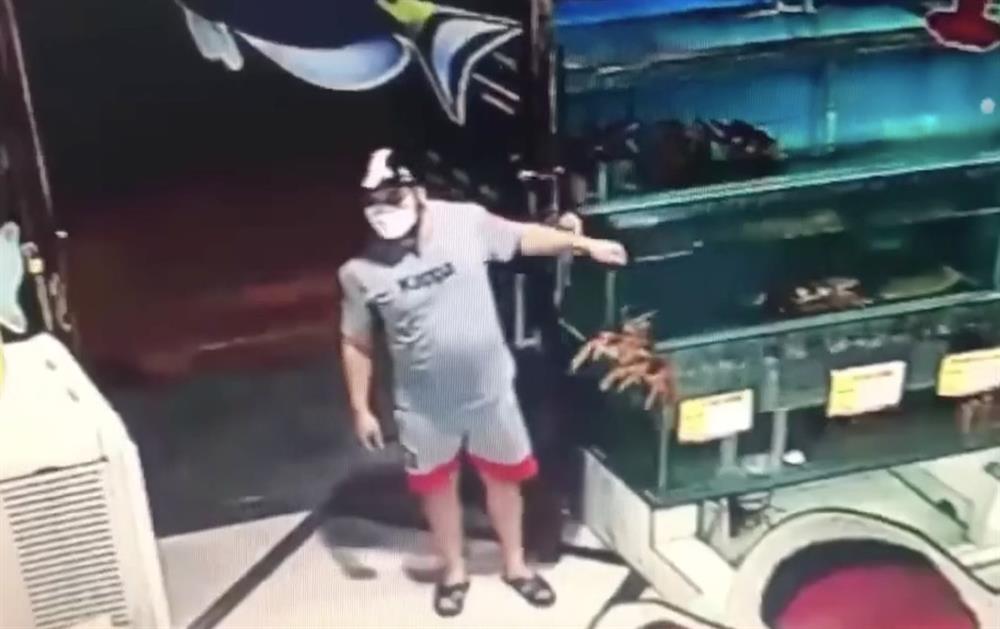 Vụ trộm tôm hùm ở Hà Nội: Nhiều người tố tên trộm mặc bộ đồ xám-1