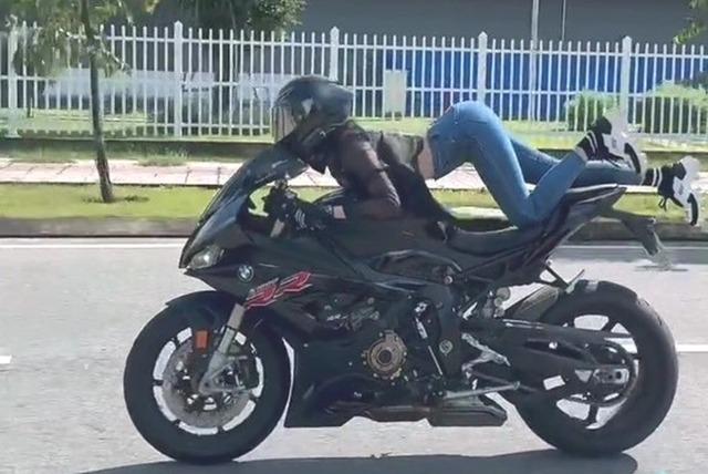 Sự ngông cuồng của Ngọc Trinh vì... hết thời?-6